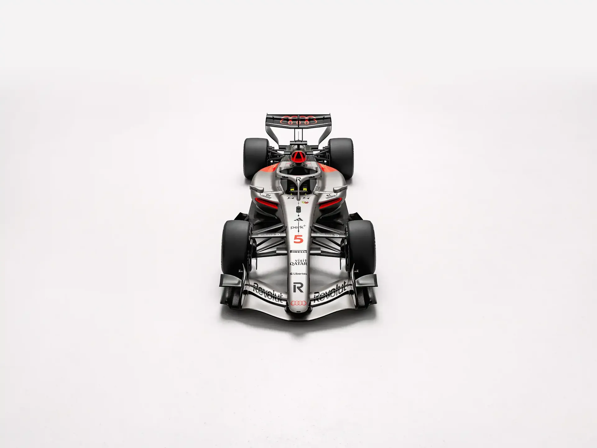 Audi R26 número 5