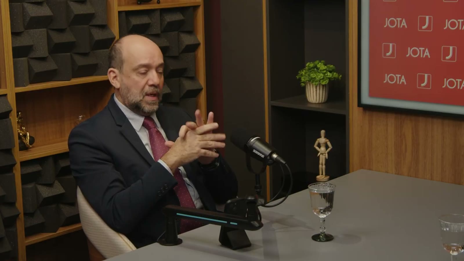 Vinícius Carvalho Pinheiro responde sobre o vínculo e o stf