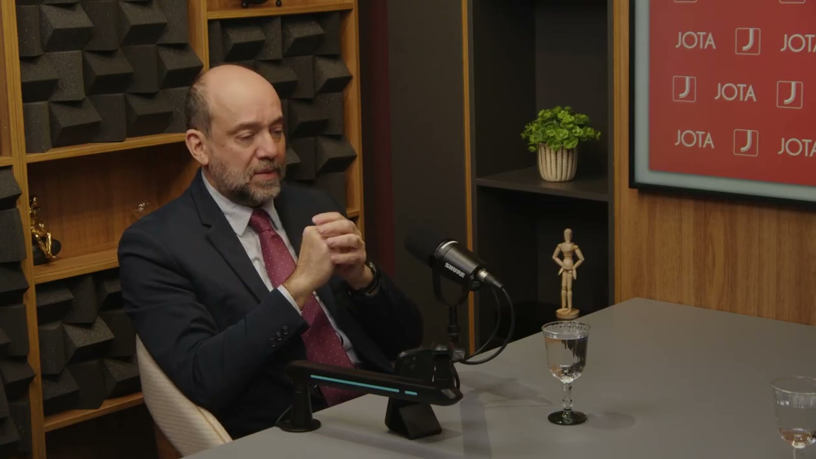 Vinícius Carvalho Pinheiro responde sobre autonomia com direitos