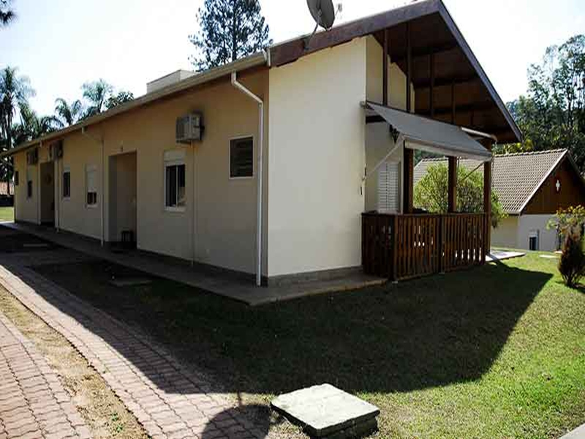 Vista de 2 casas de 110m² no Retiro Suíço